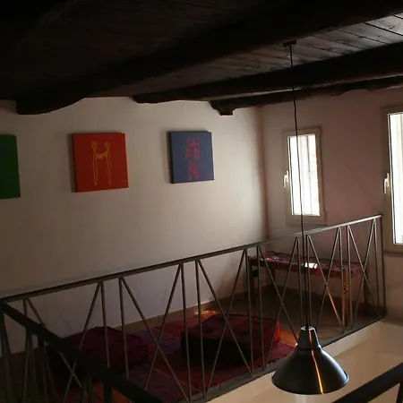 25 Apartment