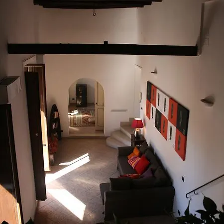 25 Apartment